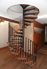 Чугунная винтовая лестница №3